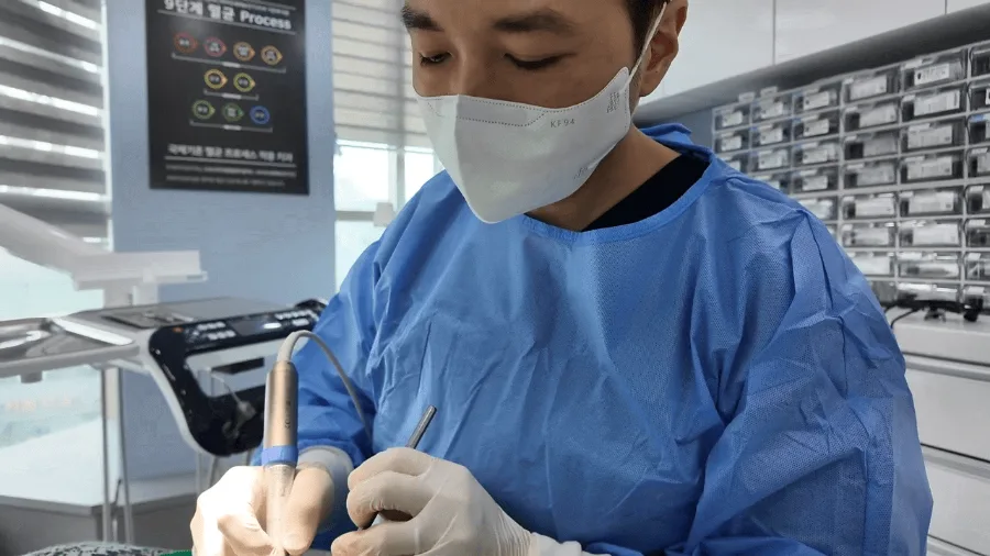 강동구 치과, 신경치료를 하면 치아 수명이 짧아질까요 관련 사진 4